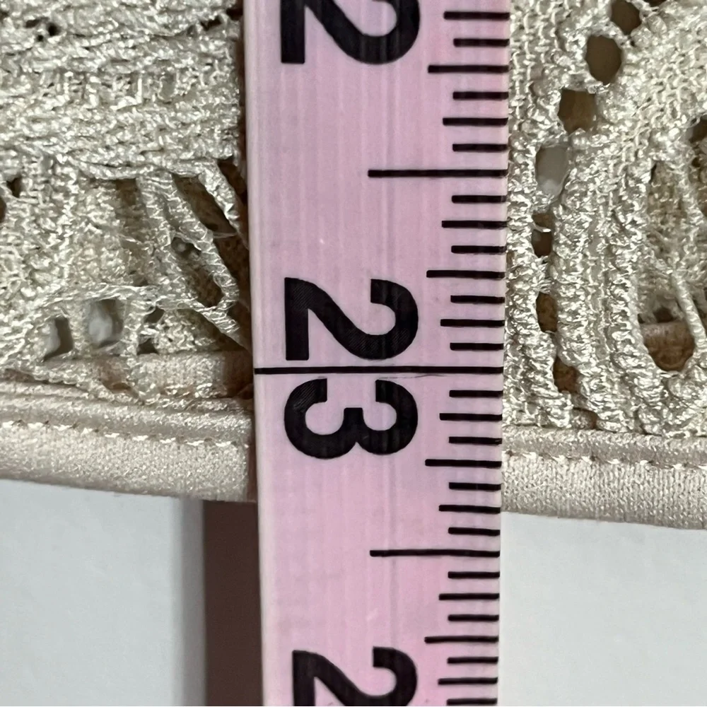 ADRIANNA PAPELL Women Size Small Beige Floral Lace Crew Neck Short Sleeve Blouse - Picture 12 of 13